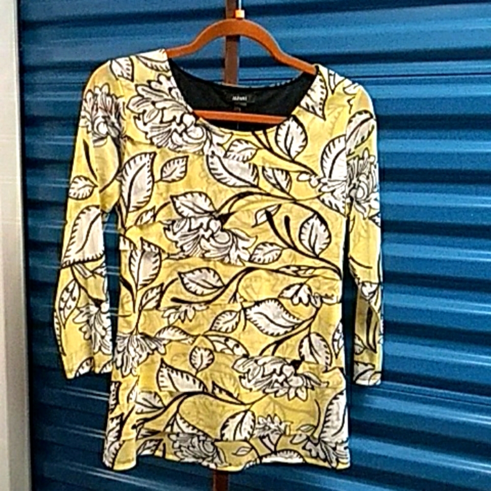 Alfani Eyelash Yellow n Black long sleeve Top